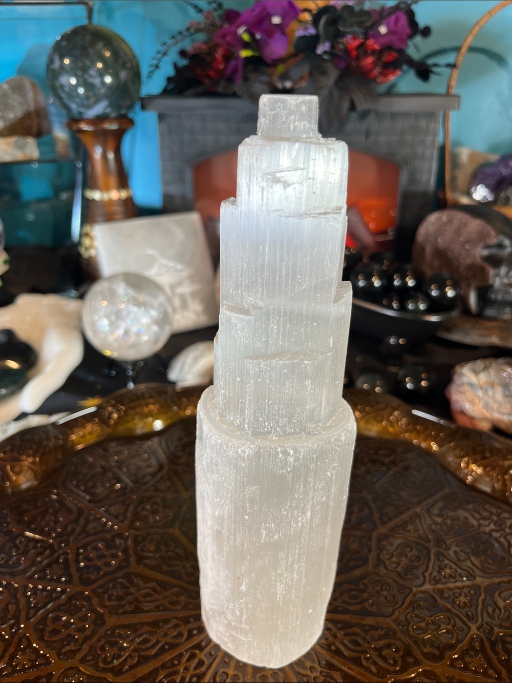 Medium selenite cake tower